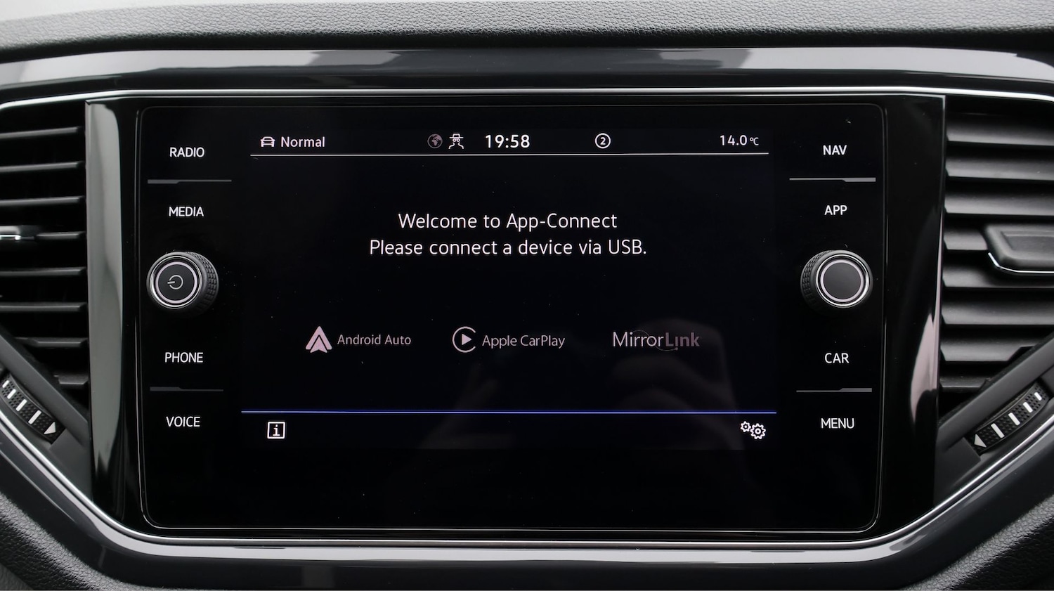 Used Volkswagen T-Roc 2020 for sale - 77438002: Photo 20