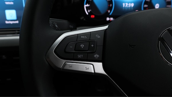 Used Volkswagen Golf 2024 for sale - 75769578: Photo 25