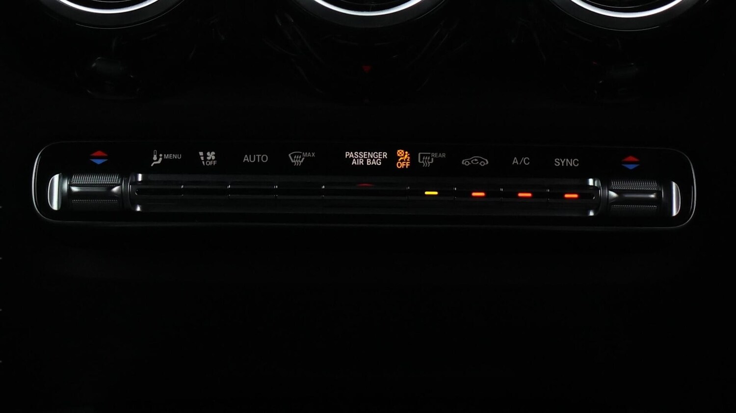 Used Mercedes-Benz GLB 2022 for sale - 76689829: Photo 13