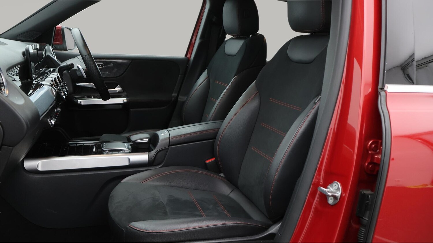 Used Mercedes-Benz GLB 2022 for sale - 76689829: Photo 15