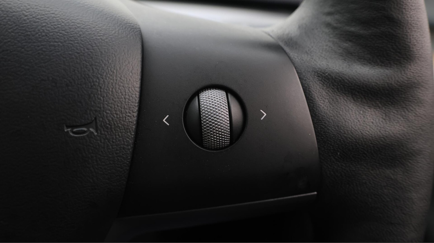 Used Tesla Model 3 2021 for sale - 76440805: Photo 25