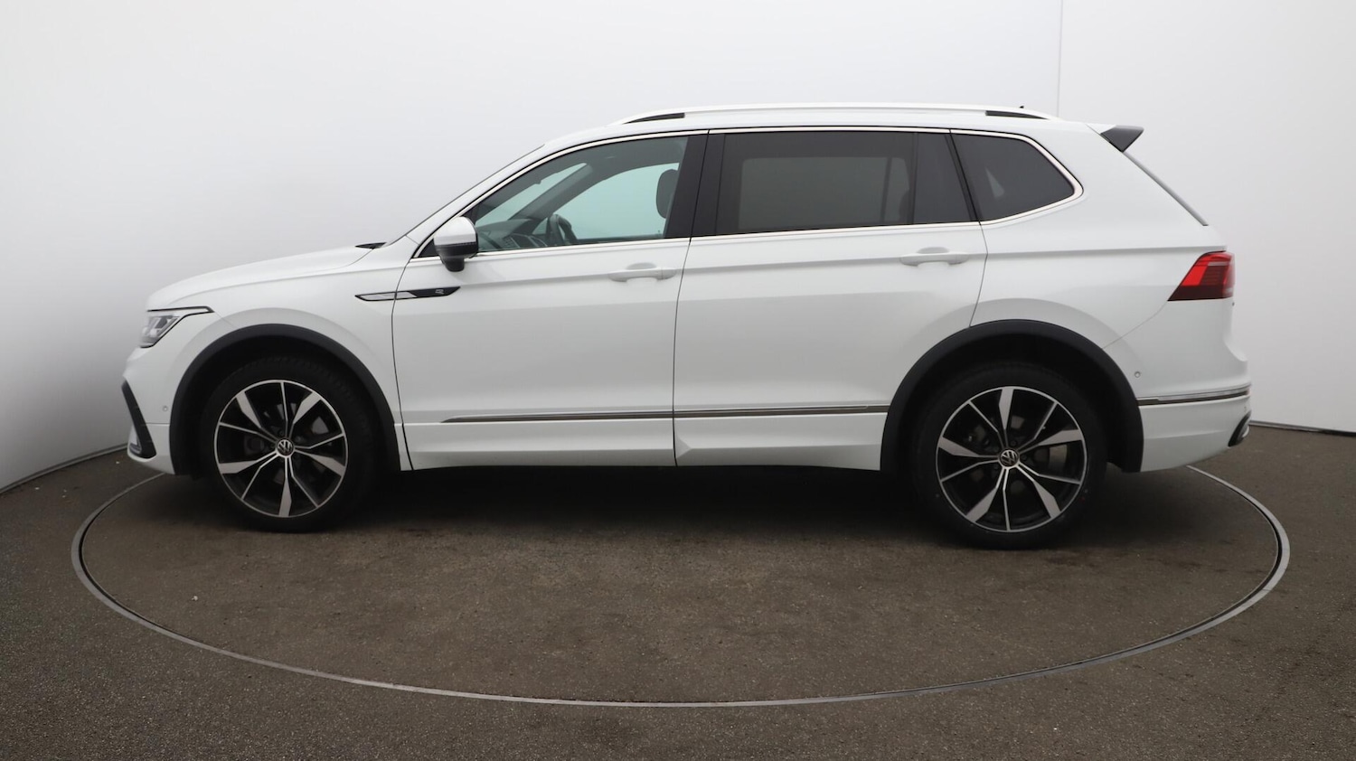 Used Volkswagen Tiguan Allspace 2022 for sale - 76122347: Photo 69