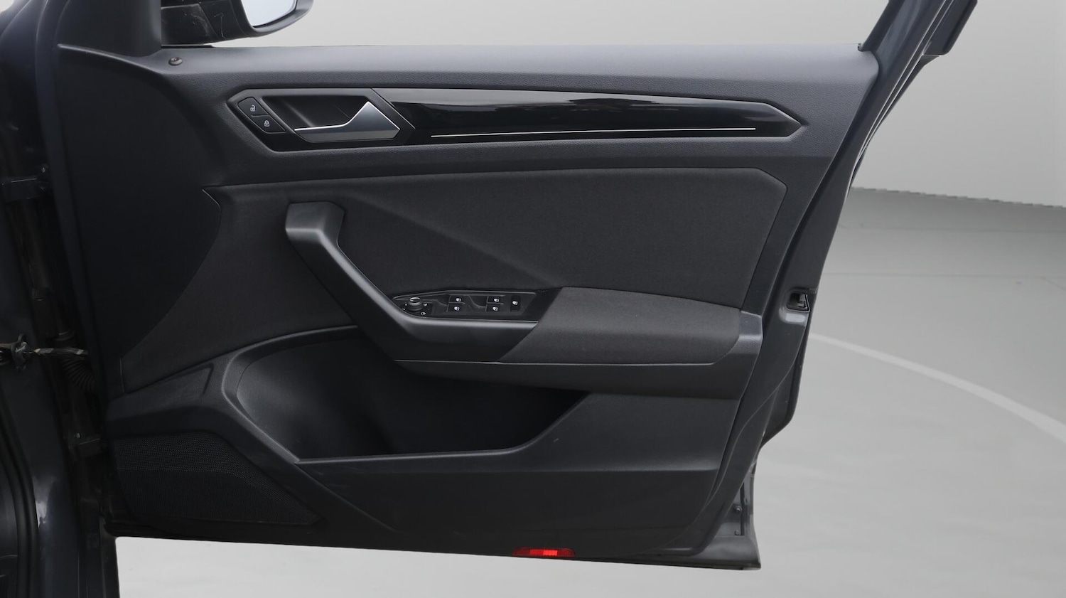 Used Volkswagen T-Roc 2020 for sale - 76585228: Photo 16