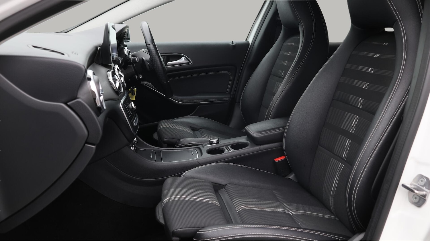 Used Mercedes-Benz GLA 2019 for sale - 76550918: Photo 15