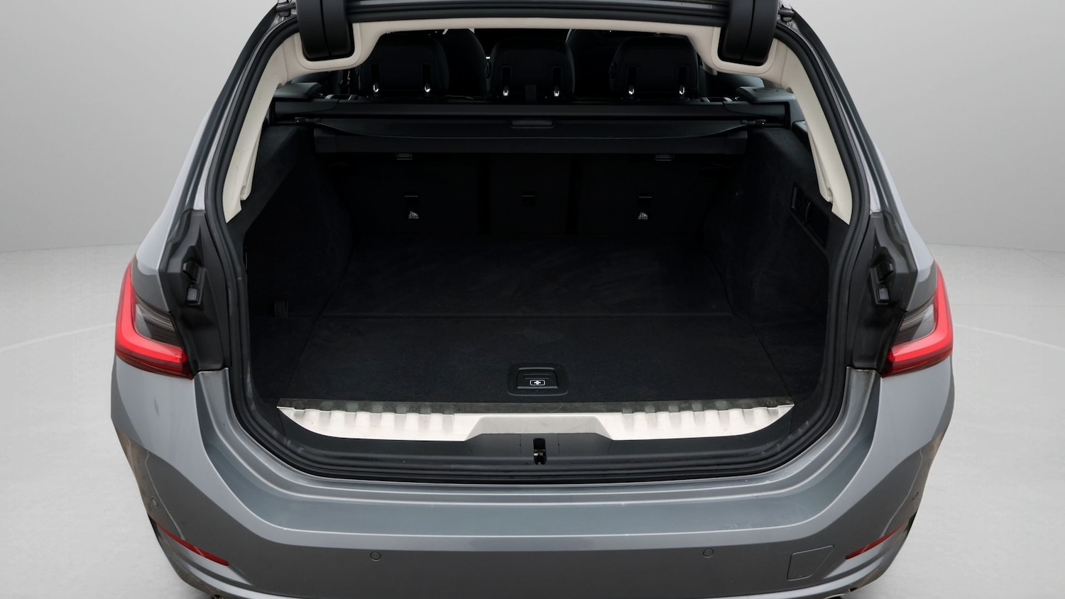 Used BMW 3 Series 2023 for sale - 77420831: Photo 17