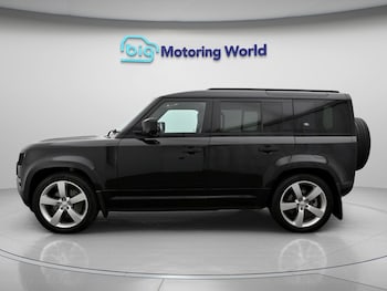 Used Land Rover Defender 2024 for sale - 79502848: Photo