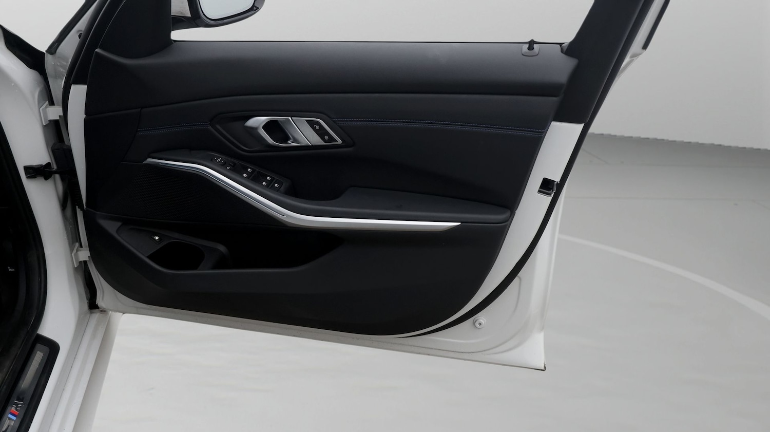 Used BMW 3 Series 2023 for sale - 77353883: Photo 15