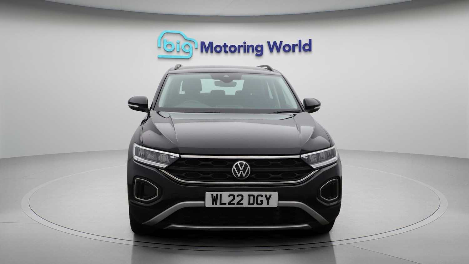 Used Volkswagen T-Roc 2022 for sale - 76485699: Photo 2