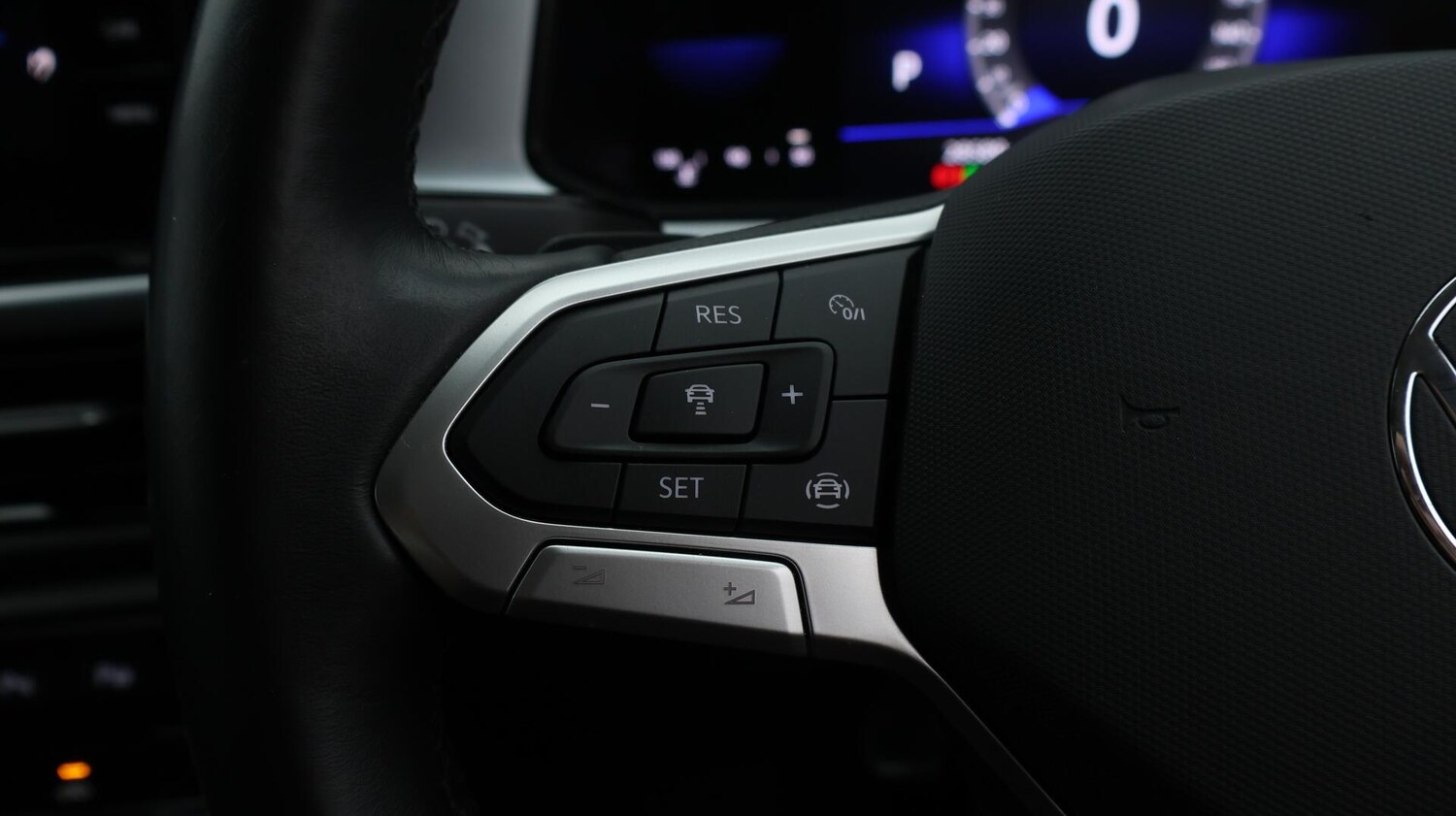 Used Volkswagen T-Roc 2022 for sale - 76485699: Photo 24