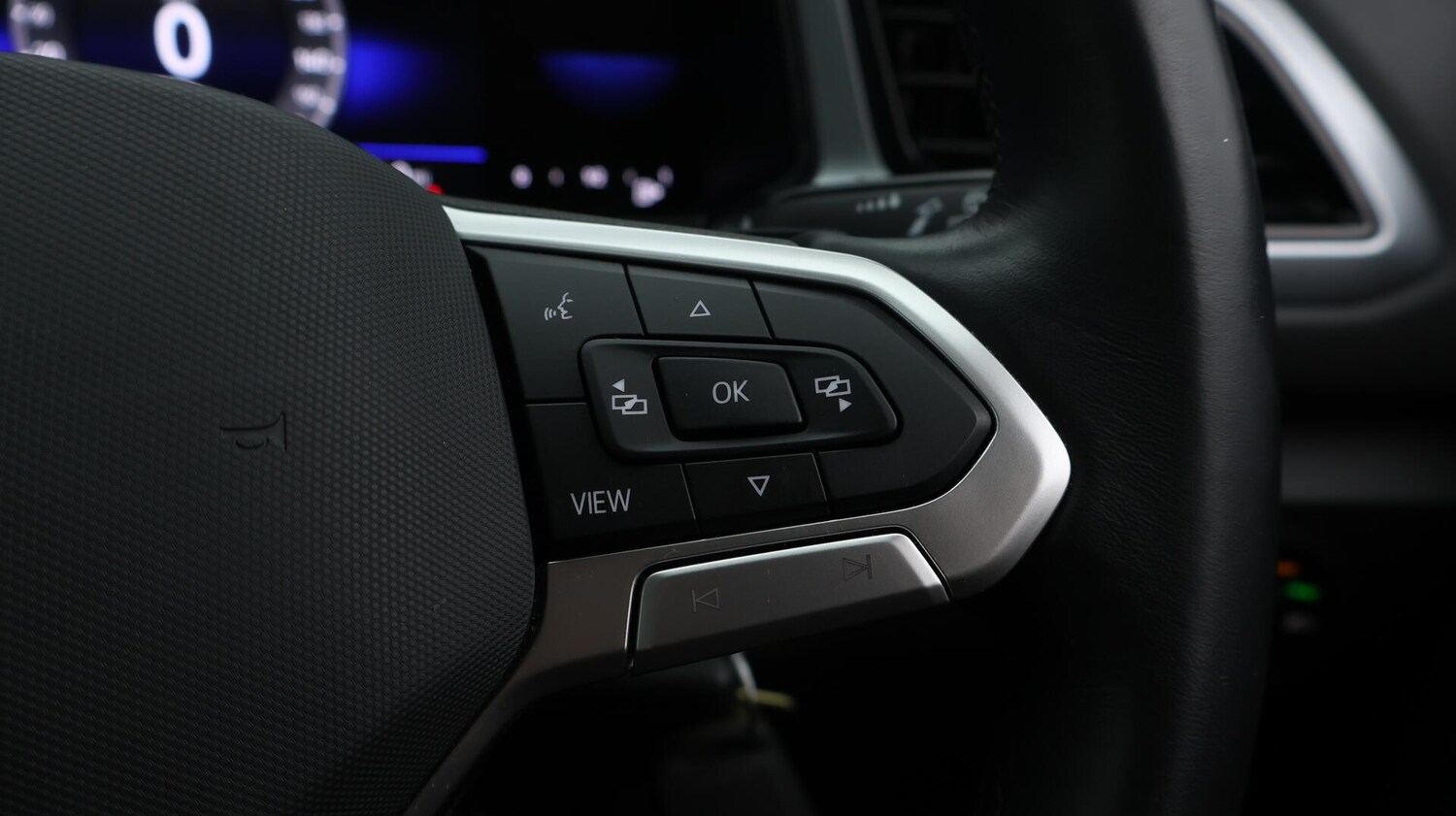 Used Volkswagen T-Roc 2022 for sale - 76485699: Photo 25