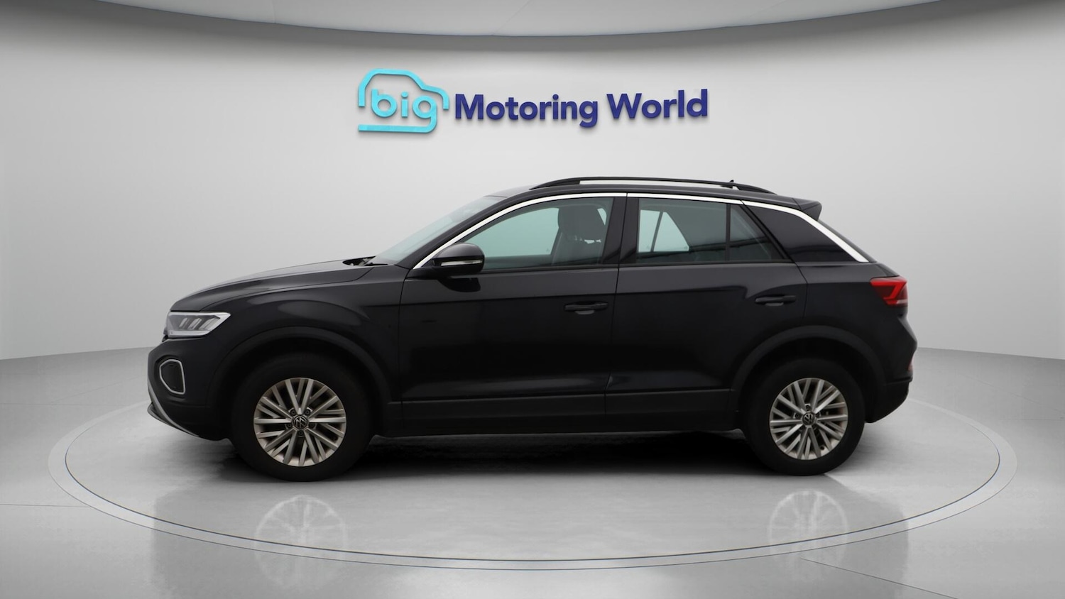 Used Volkswagen T-Roc 2022 for sale - 76485699: Photo 4