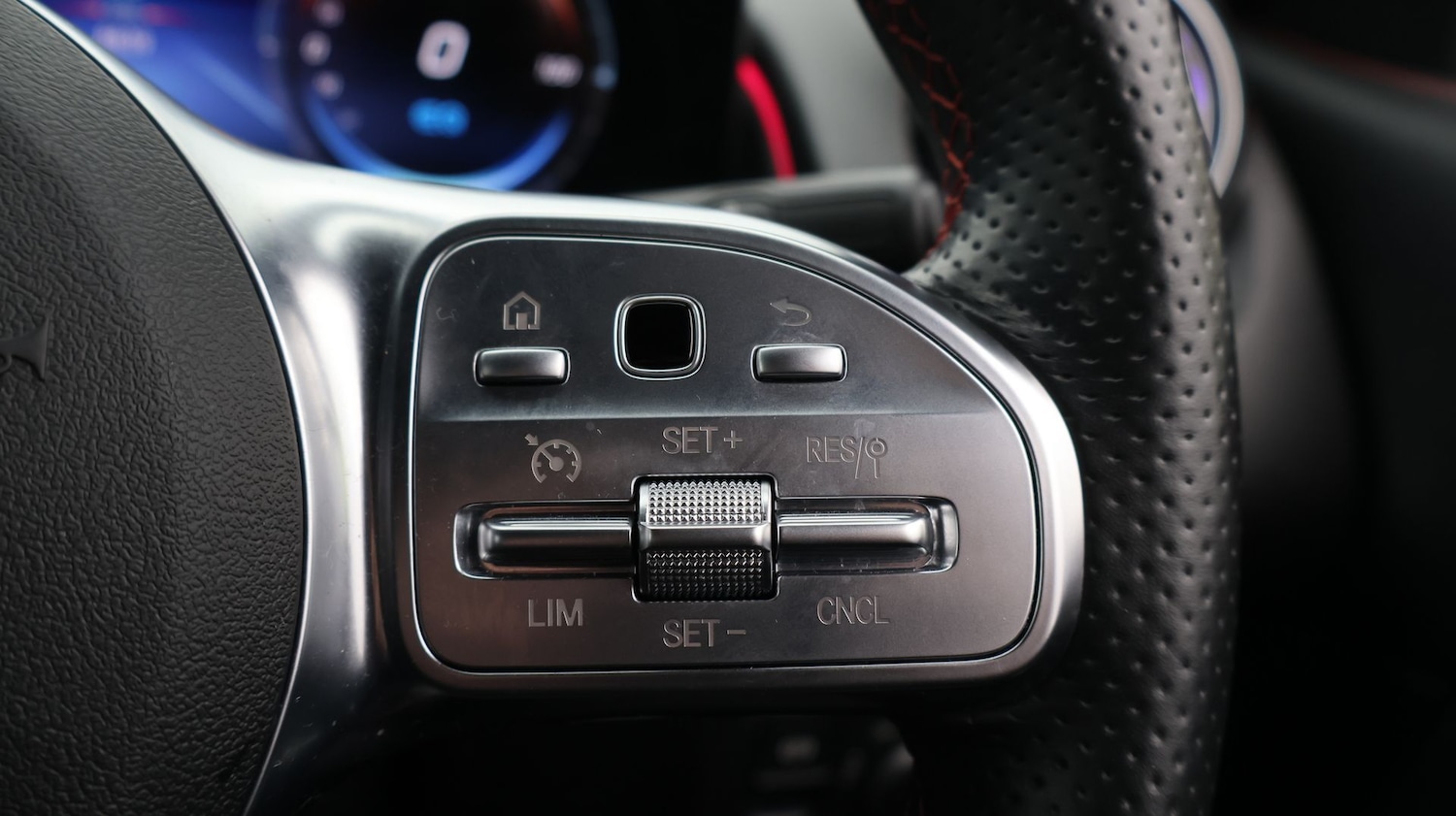 Used Mercedes-Benz EQB 2023 for sale - 77580990: Photo 28