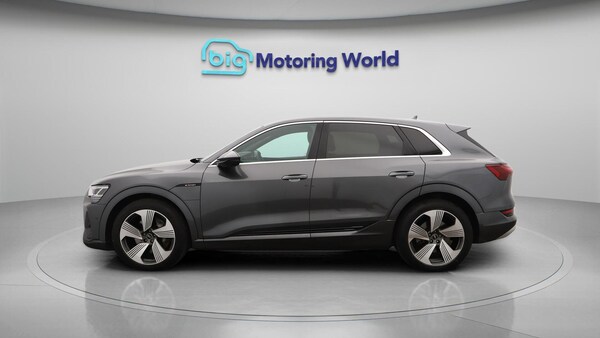 Used Audi e-tron 2022 for sale - 75678330: Photo 5