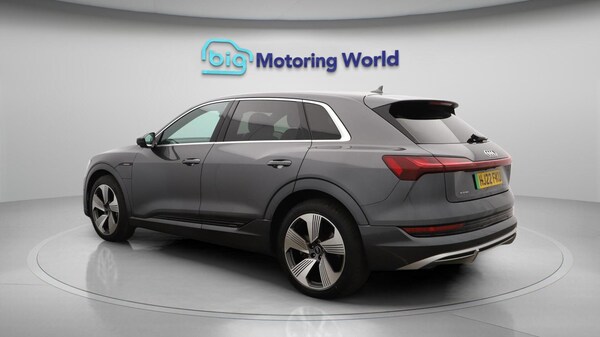 Used Audi e-tron 2022 for sale - 75678330: Photo 6