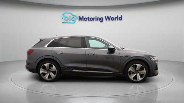 Used Audi e-tron 2022 for sale - 75678330: Photo 9