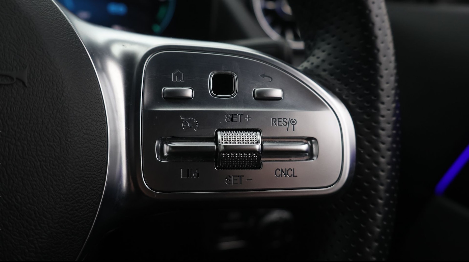 Used Mercedes-Benz GLA 2021 for sale - 77590511: Photo 24