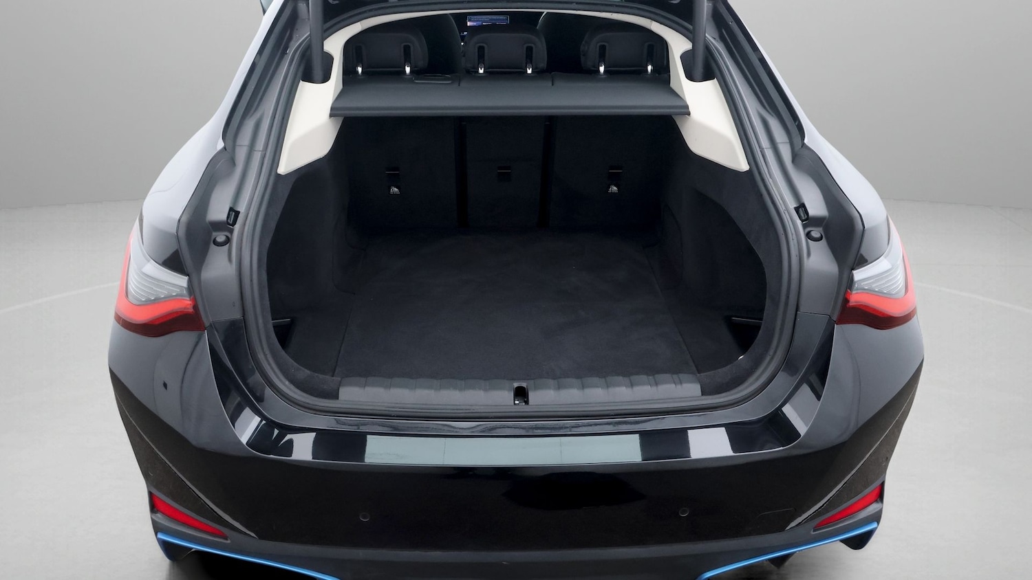 Used BMW i4 2022 for sale - 77286006: Photo 17