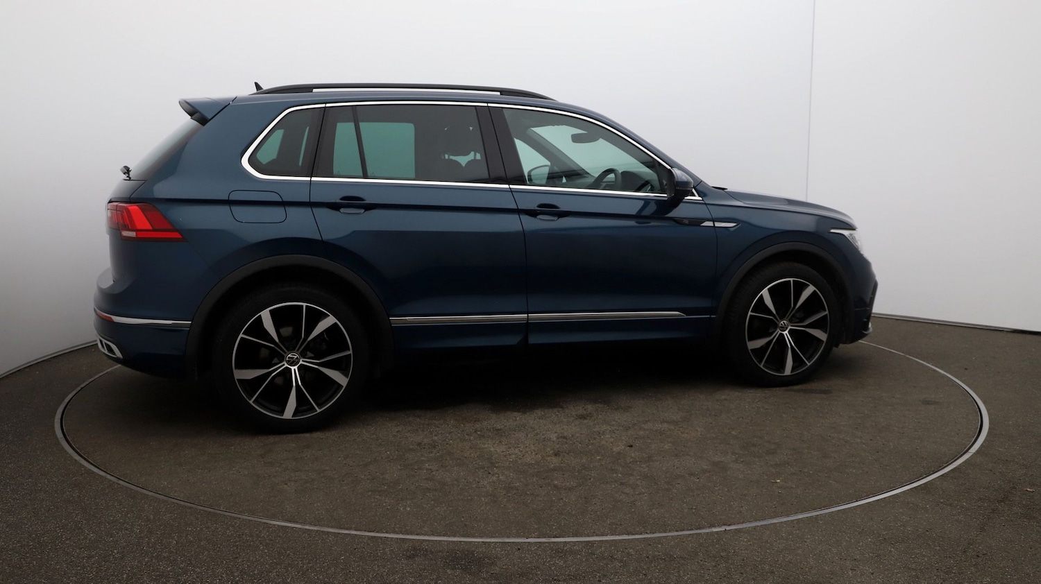 Used Volkswagen Tiguan for sale - 76810650: Photo 44