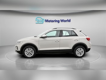 Used Volkswagen T-Roc 2023 for sale - 78496306: Photo