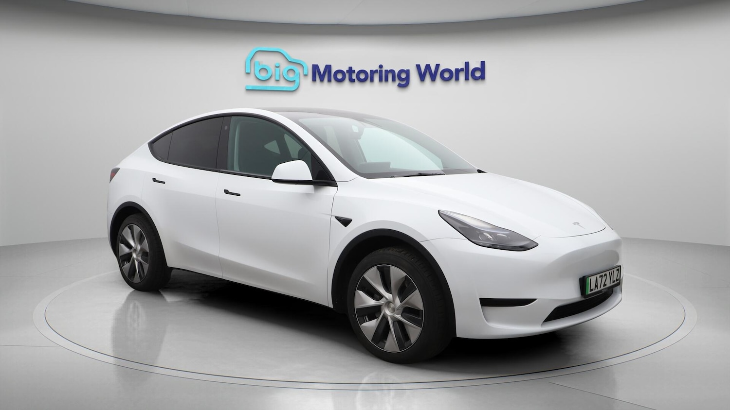 Used Tesla Model Y 2022 for sale - 76689305: Photo 2
