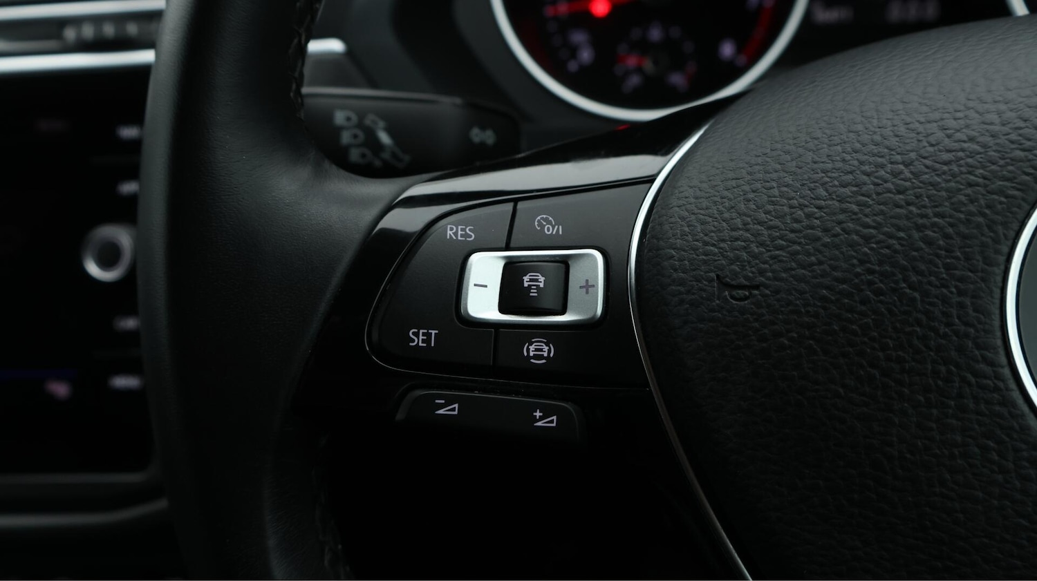 Used Volkswagen Tiguan 2020 for sale - 76440401: Photo 24