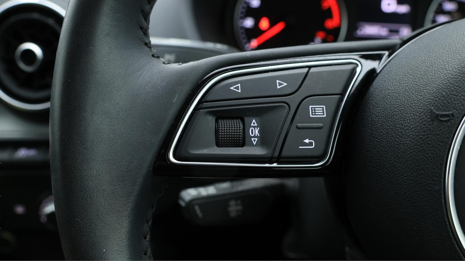 Used Audi Q2 2020 for sale - 76701313: Photo 24