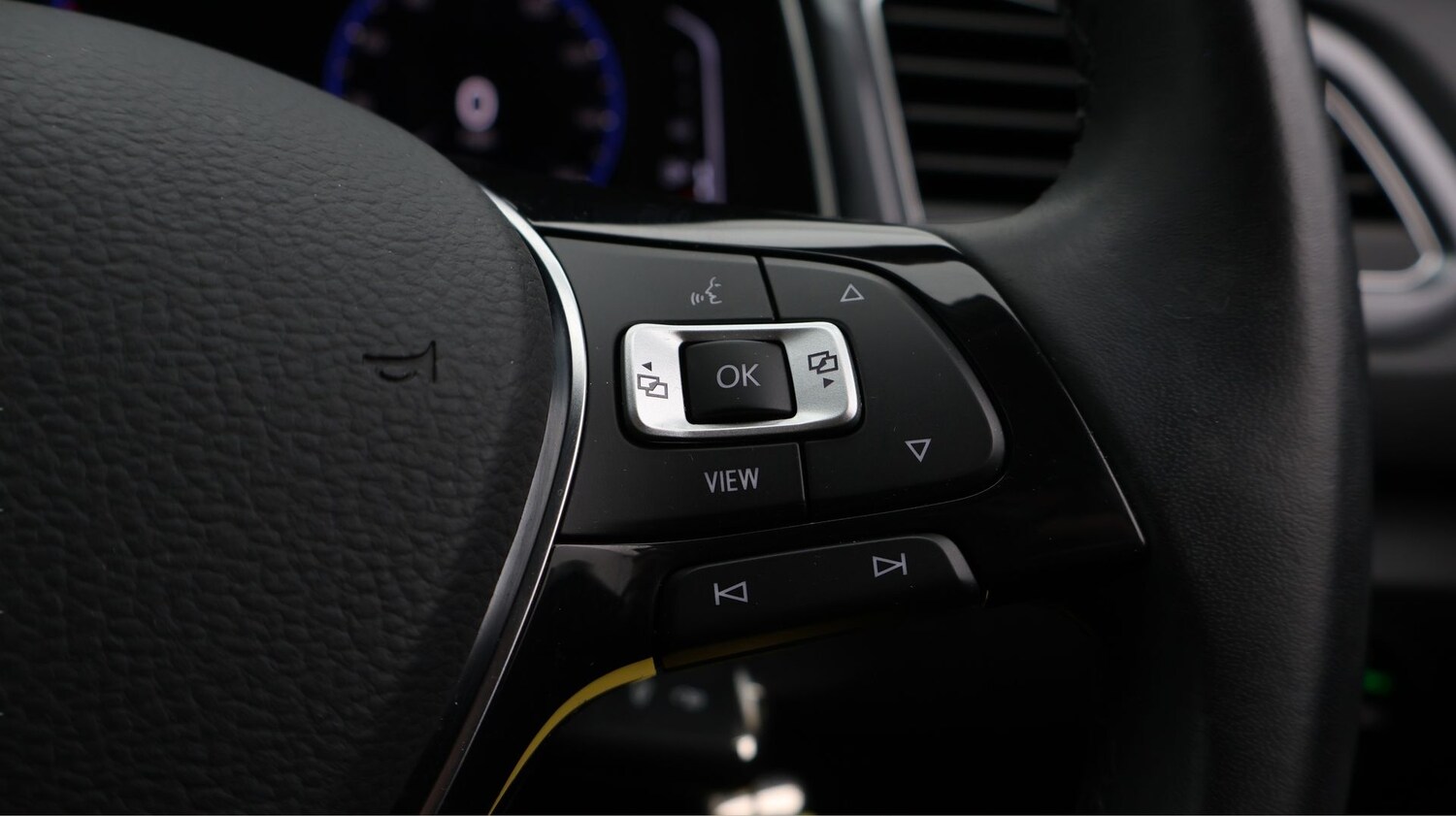 Used Volkswagen T-Roc 2021 for sale - 77900921: Photo 23