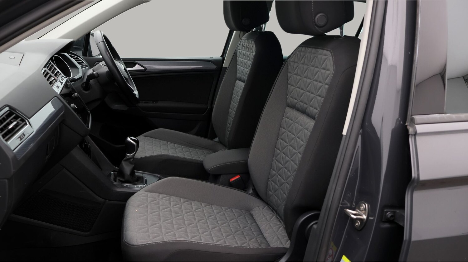 Used Volkswagen Tiguan 2021 for sale - 77298722: Photo 14