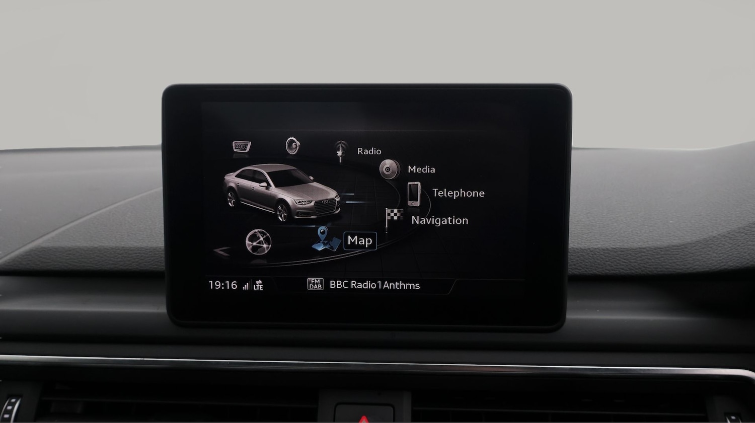 Used Audi A4 2018 for sale - 77325932: Photo 11