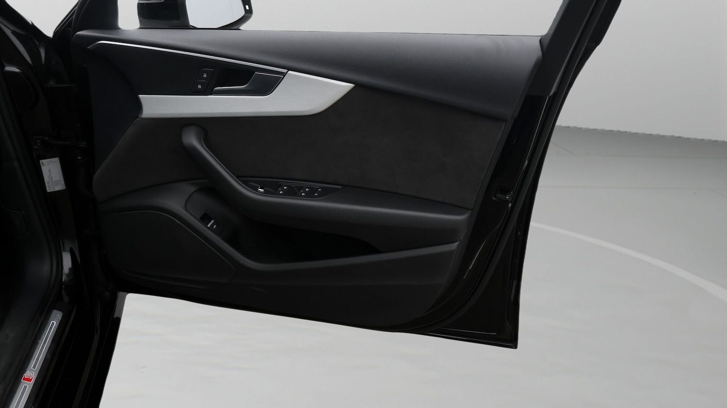 Used Audi A4 2018 for sale - 77325932: Photo 15