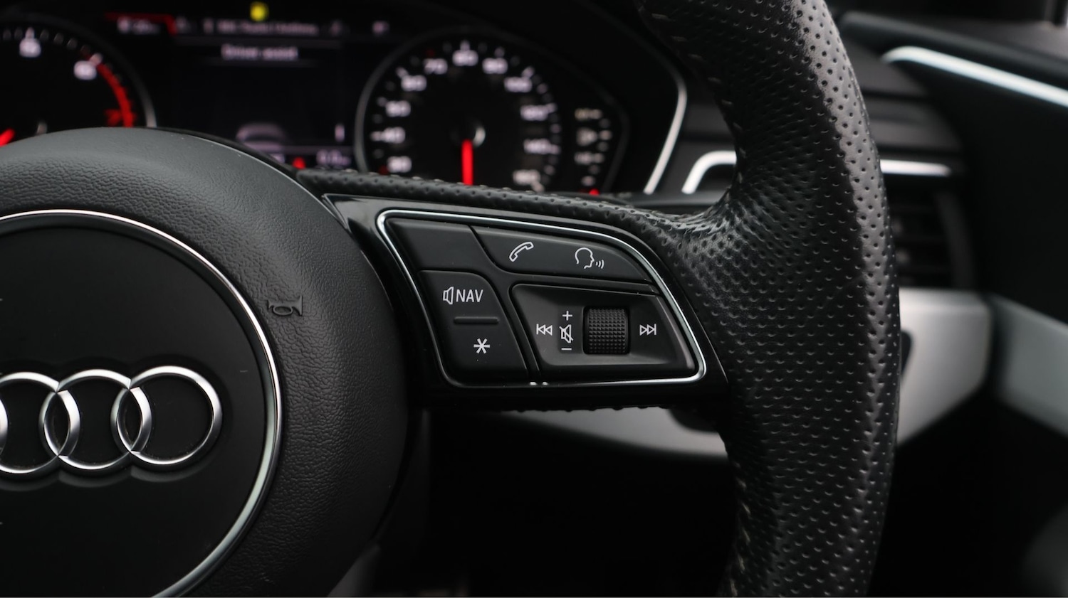 Used Audi A4 2018 for sale - 77325932: Photo 23