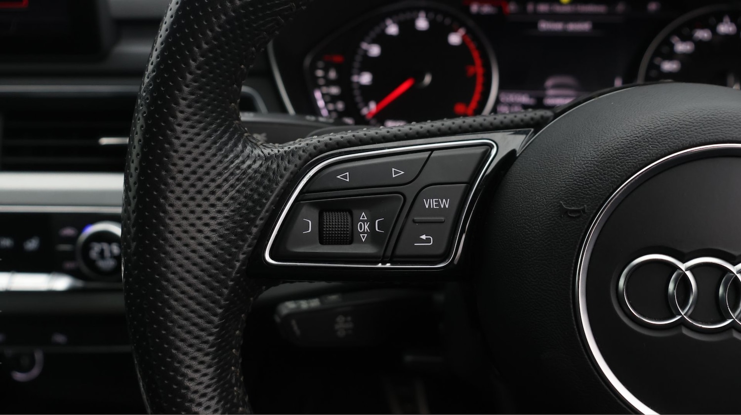 Used Audi A4 2018 for sale - 77325932: Photo 24