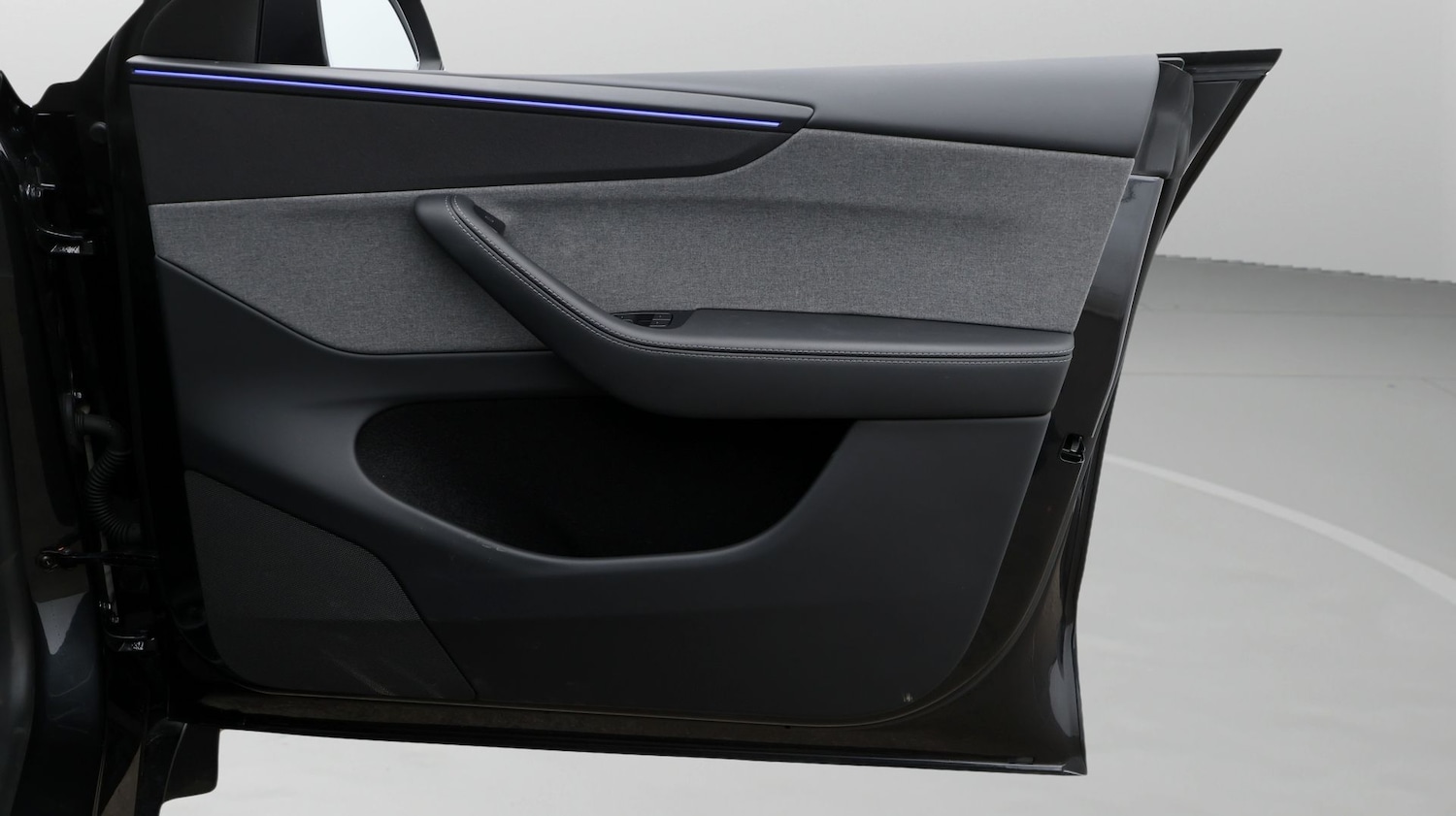 Used Tesla Model Y 2025 for sale - 77181608: Photo 15