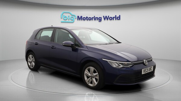 Used Volkswagen Golf 2021 for sale - 76136495: Photo 2