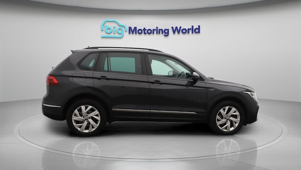 Used Volkswagen Tiguan 2022 for sale - 76167148: Photo 2