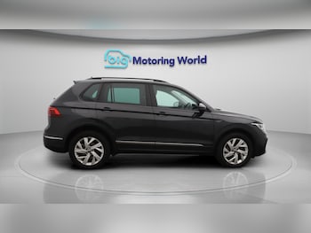 Used Volkswagen Tiguan 2022 for sale - 76167148: Photo 2