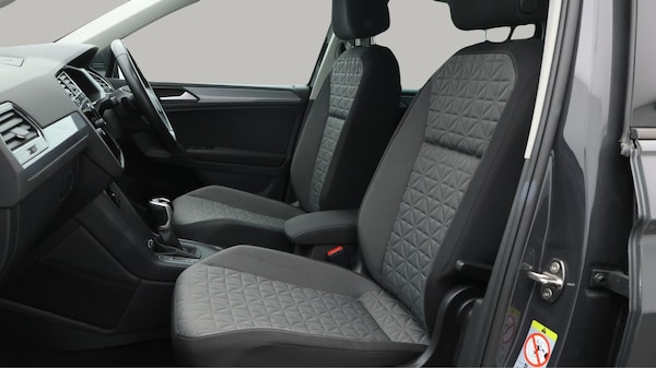 Used Volkswagen Tiguan 2022 for sale - 76167148: Photo 8