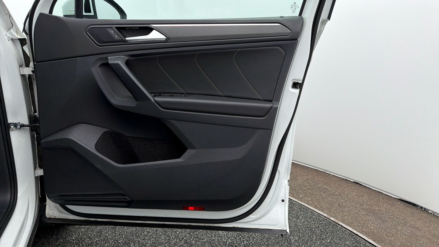 Used Volkswagen Tiguan 2023 for sale - 78180234: Photo 14