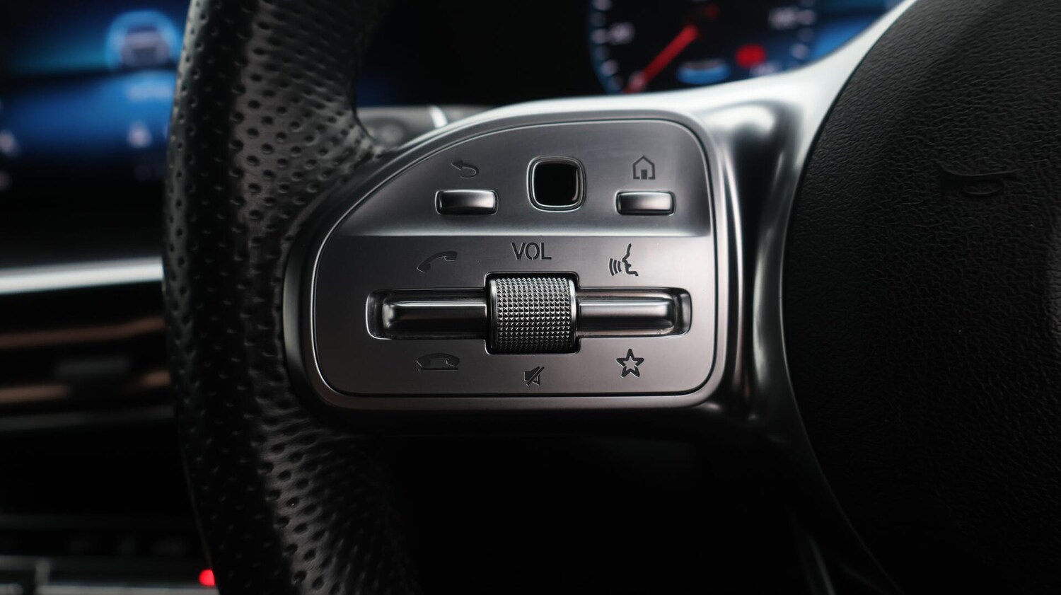 Used Mercedes-Benz EQC for sale - 76759459: Photo 25