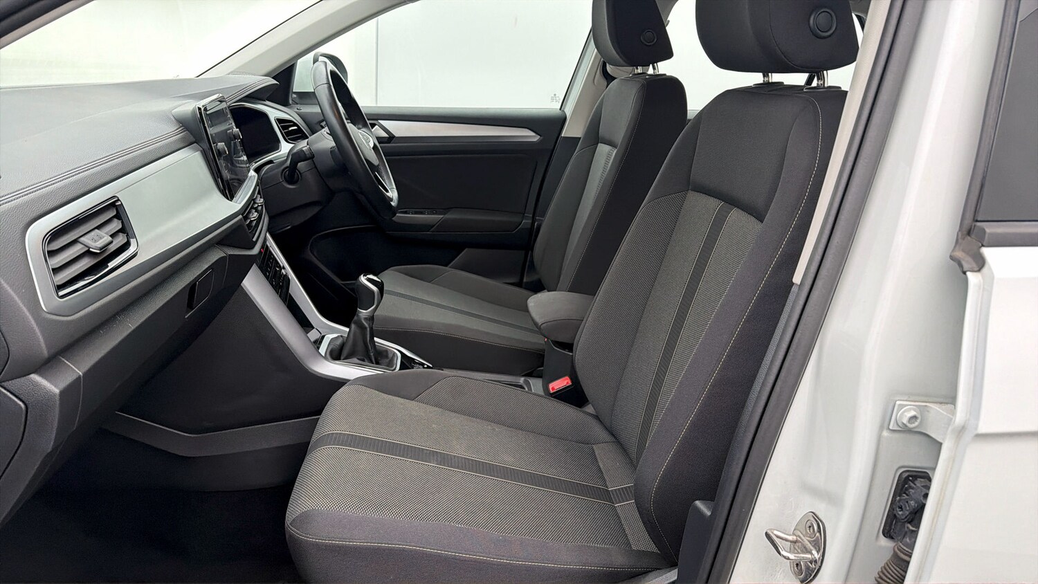 Used Volkswagen T-Roc 2023 for sale - 78159776: Photo 13