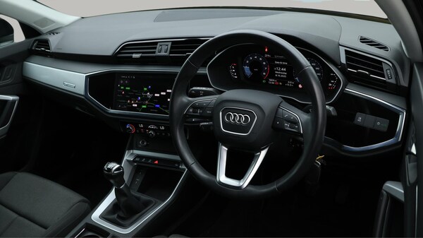 Used Audi Q3 2023 for sale - 76227642: Photo 10