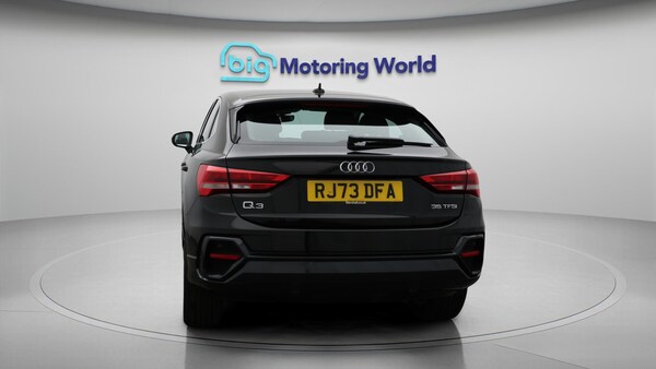 Used Audi Q3 2023 for sale - 76227642: Photo 7