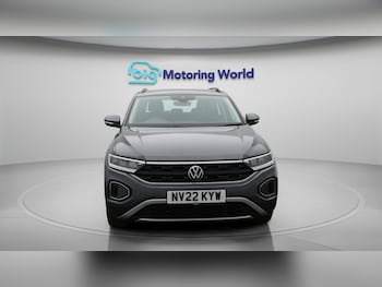 Used Volkswagen T-Roc 2022 for sale - 75941787: Photo