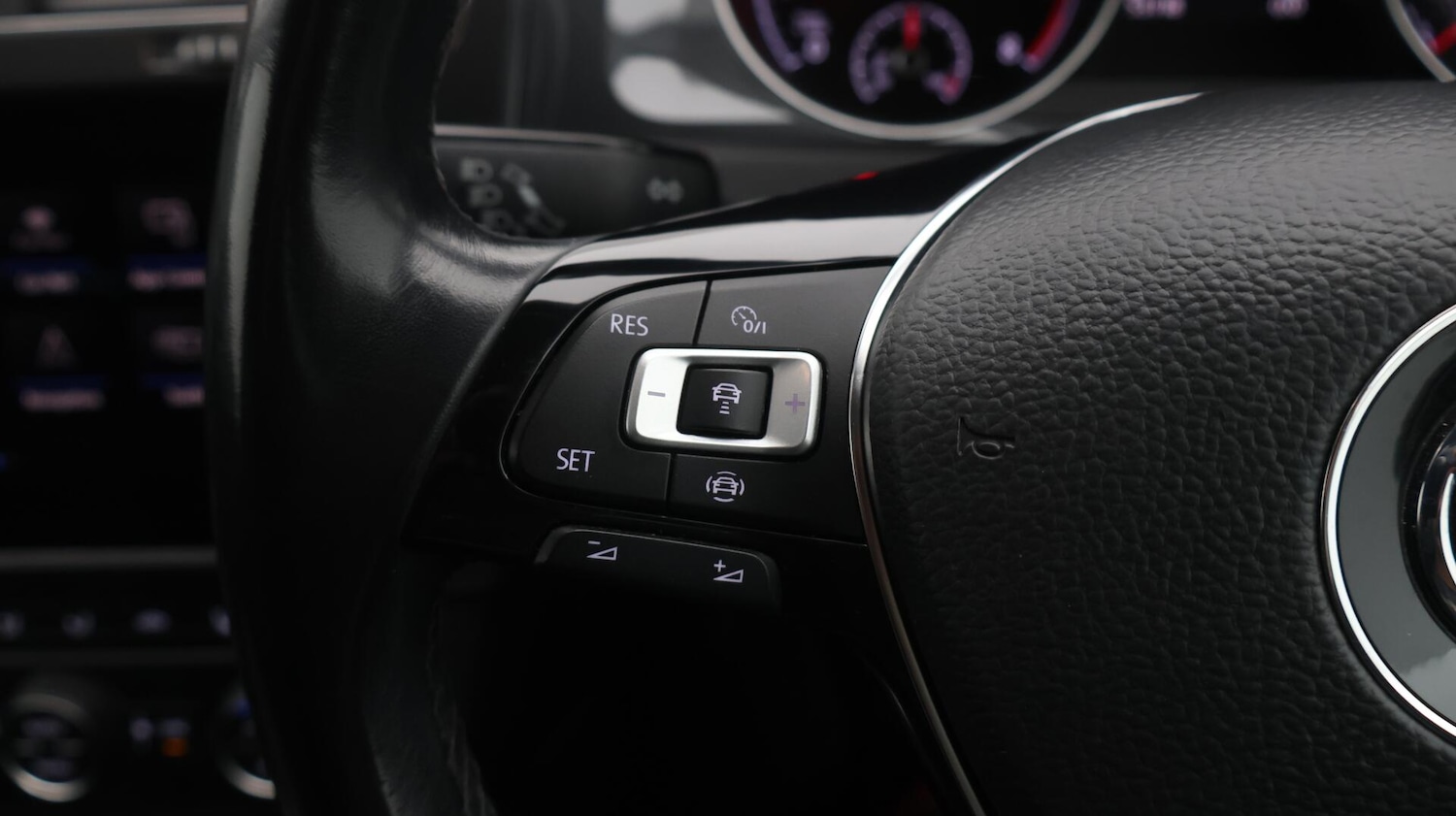Used Volkswagen Golf 2019 for sale - 76370556: Photo 23