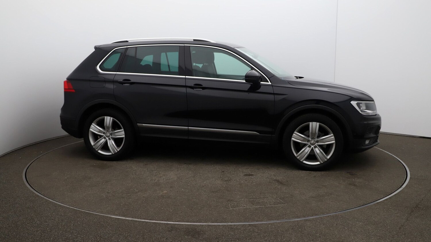 Used Volkswagen Tiguan for sale - 76811481: Photo 41