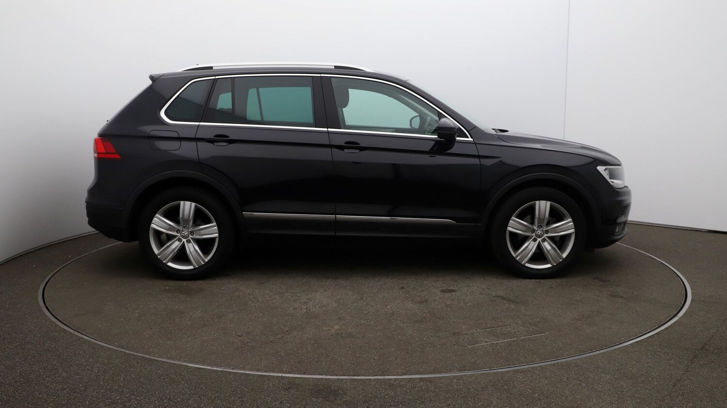 Used Volkswagen Tiguan for sale - 76811481: Photo 42