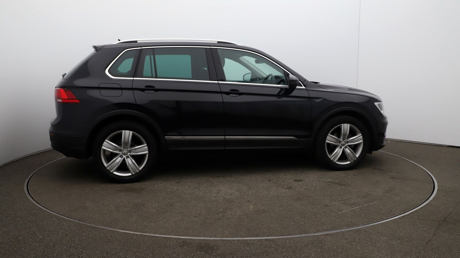 Used Volkswagen Tiguan for sale - 76811481: Photo 43