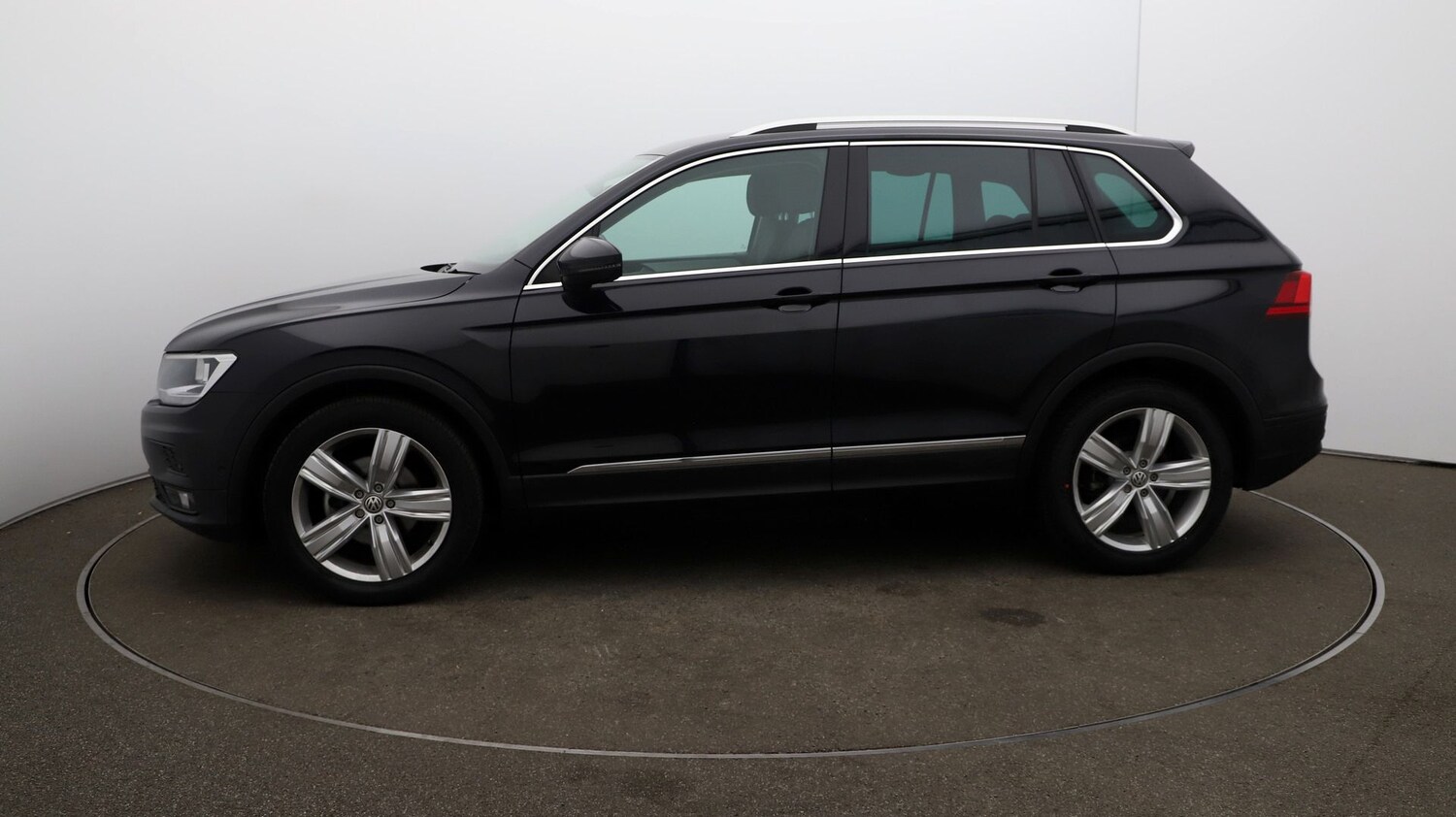 Used Volkswagen Tiguan for sale - 76811481: Photo 58