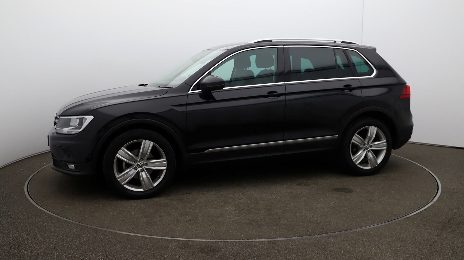 Used Volkswagen Tiguan for sale - 76811481: Photo 59