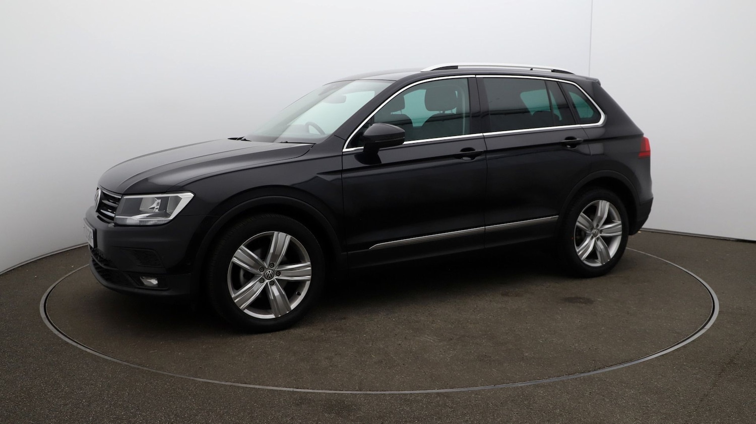 Used Volkswagen Tiguan for sale - 76811481: Photo 60